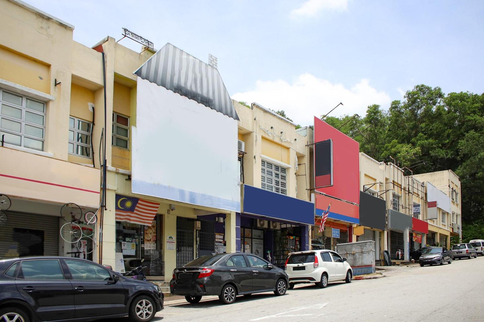 Oyo 90338 Prima Saujana Budget Hotel 까장 외부 사진