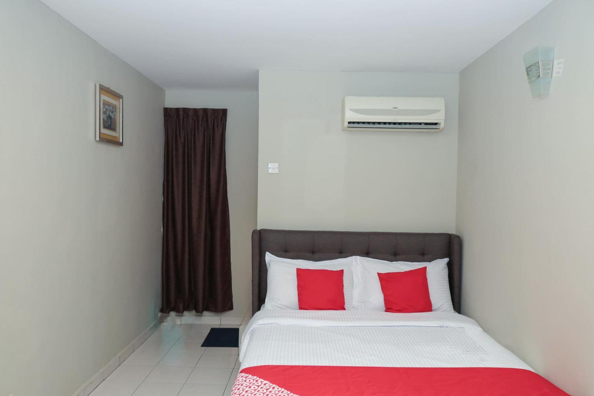 Oyo 90338 Prima Saujana Budget Hotel 까장 외부 사진