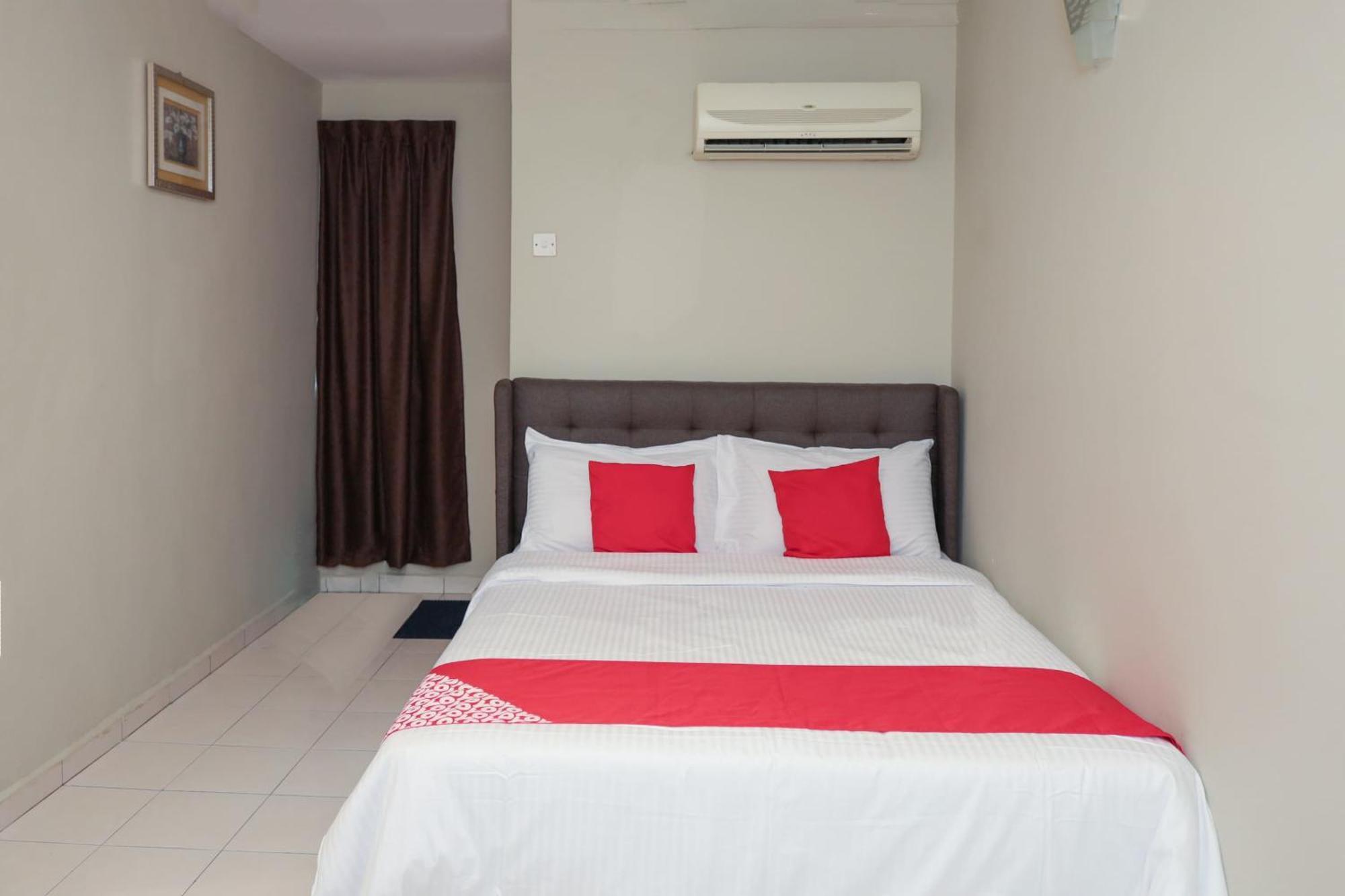 Oyo 90338 Prima Saujana Budget Hotel 까장 외부 사진