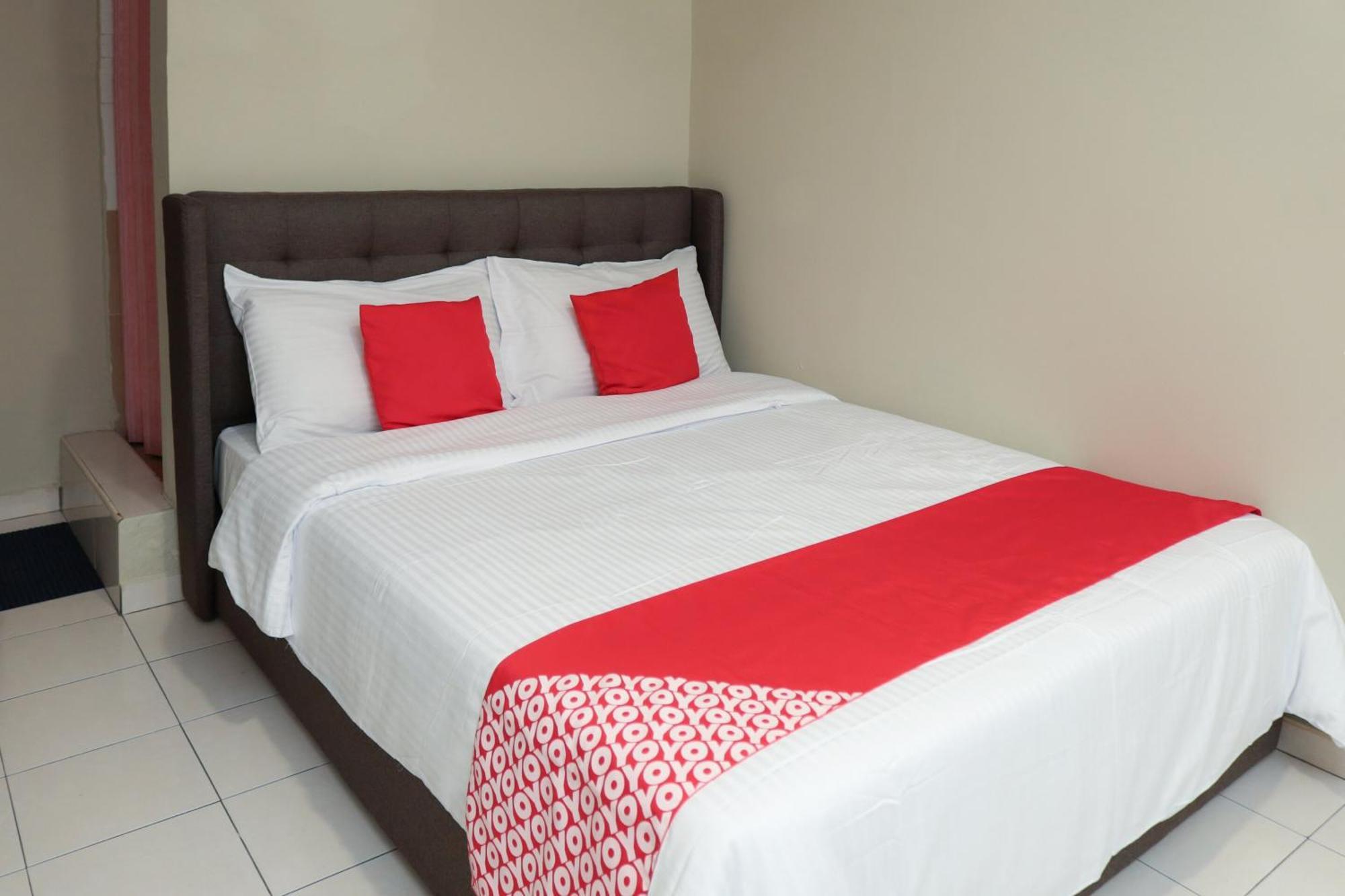 Oyo 90338 Prima Saujana Budget Hotel 까장 외부 사진