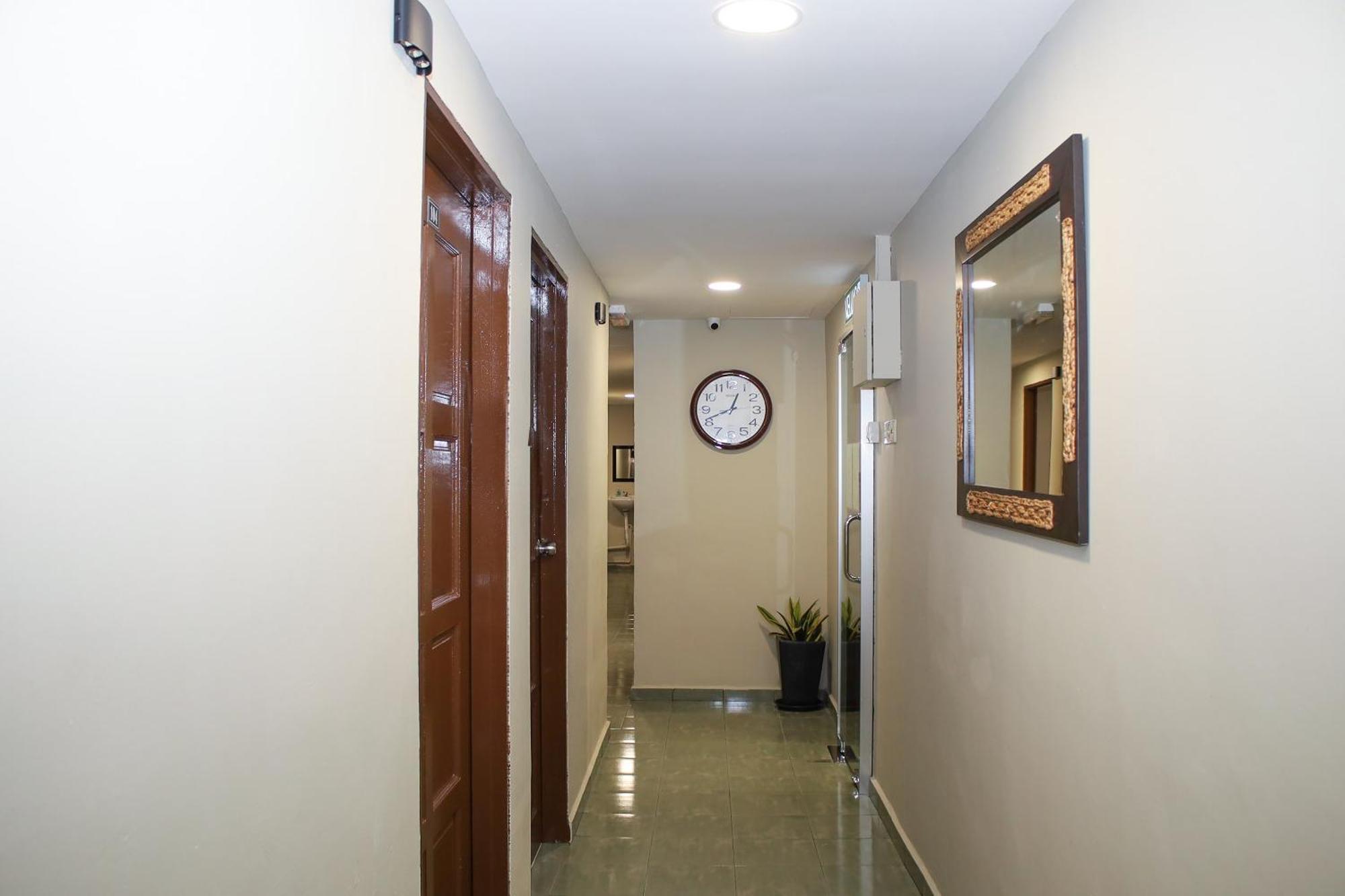 Oyo 90338 Prima Saujana Budget Hotel 까장 외부 사진